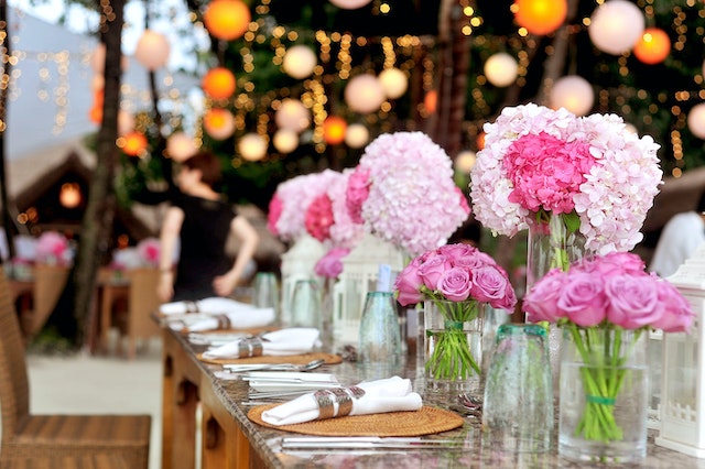 How to get the best faux flower arrangements to make your events shine